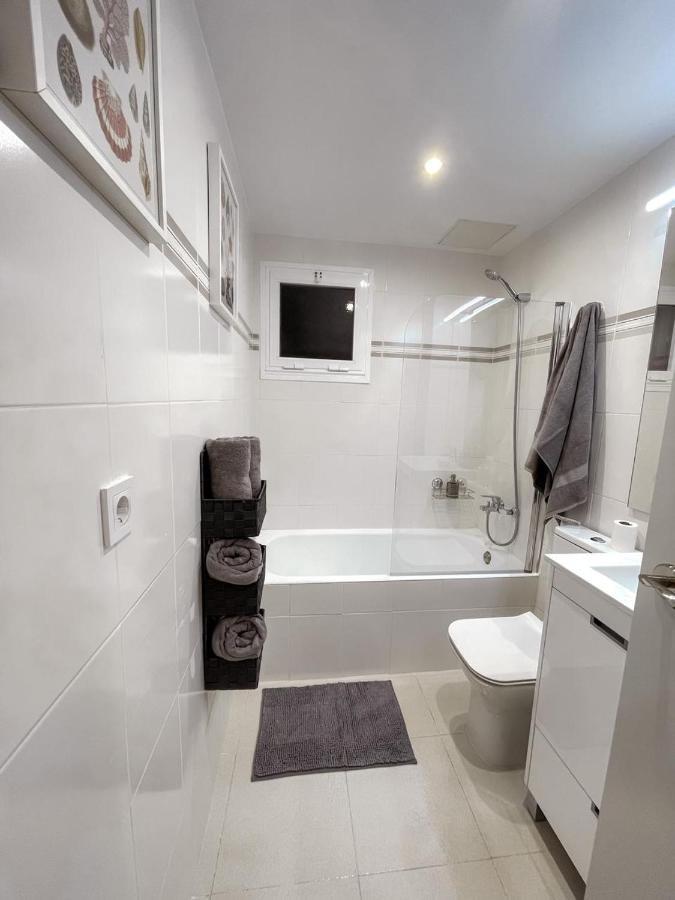 Royal Apartment Салоу Екстериор снимка